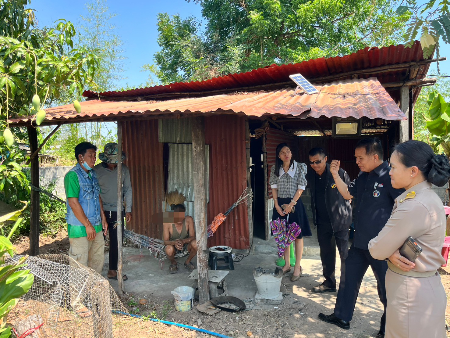 พช.พล  ลงพื้นที่ติดตามการซ่อมแซมที่อยู่อาศัยครัวเรือนยากจน บ้านโนนหอม หมู่ที่ 8 ตำบลเพ็กใหญ่