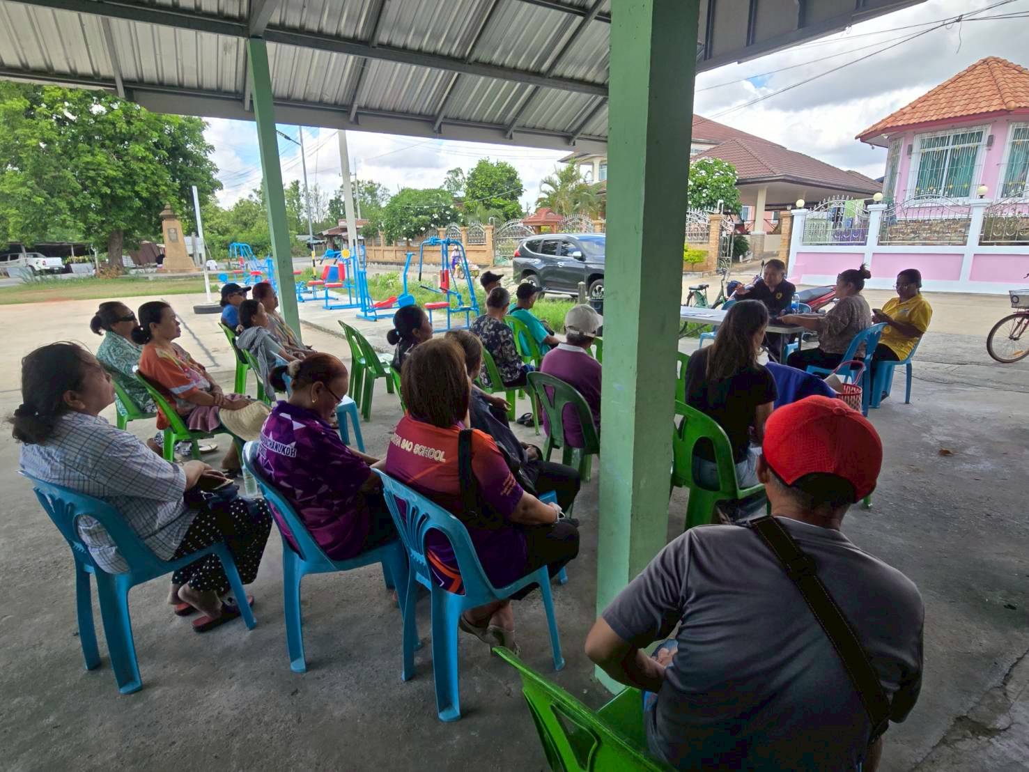 พช.พล ติดตามตรวจสอบการดำเนินงานโครงการแก้ไขปัญหาความยากจน (กข.คจ.) บ้านโนนข่า 